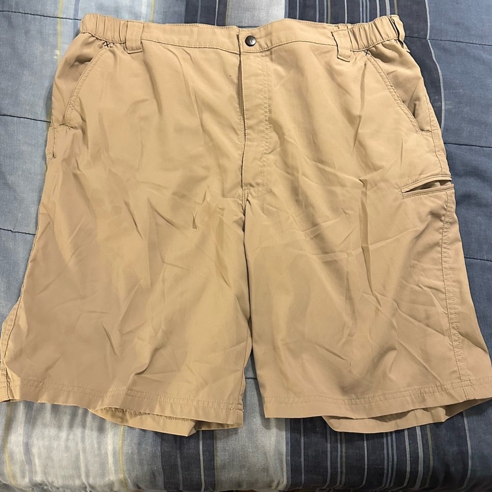 Wrangler Authentics Men's Performance Side Elastic Utility Short 42 (Tan & Gray)